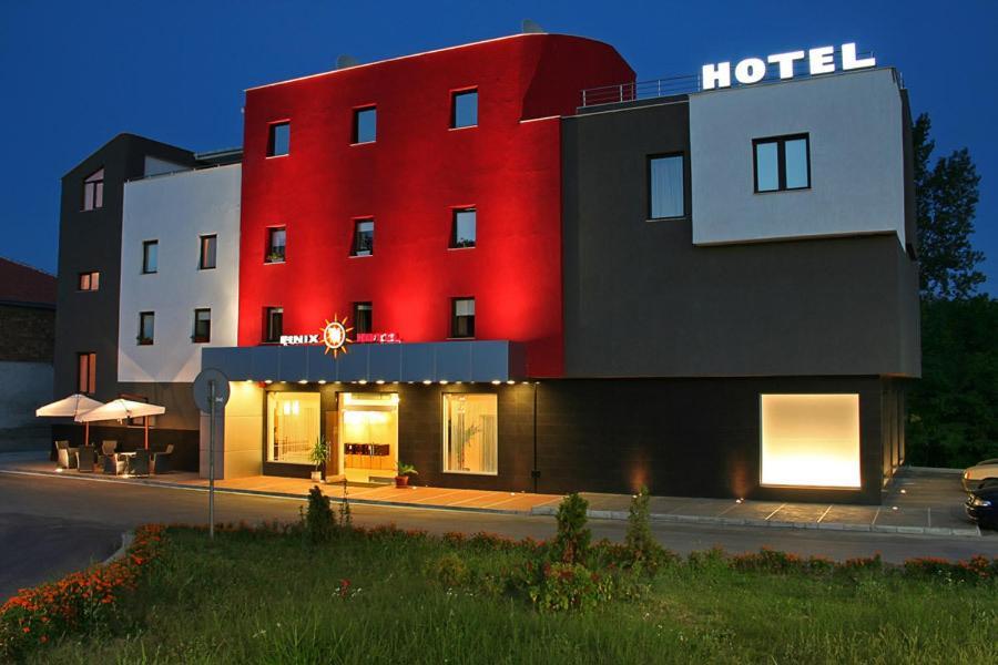 Hotel Finix Szandanszki Kültér fotó
