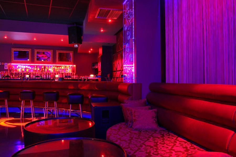 Hotel Finix Szandanszki Kültér fotó